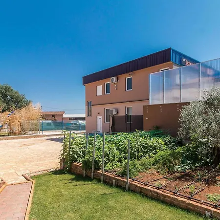7 Bedroom Cozy In Holiday home